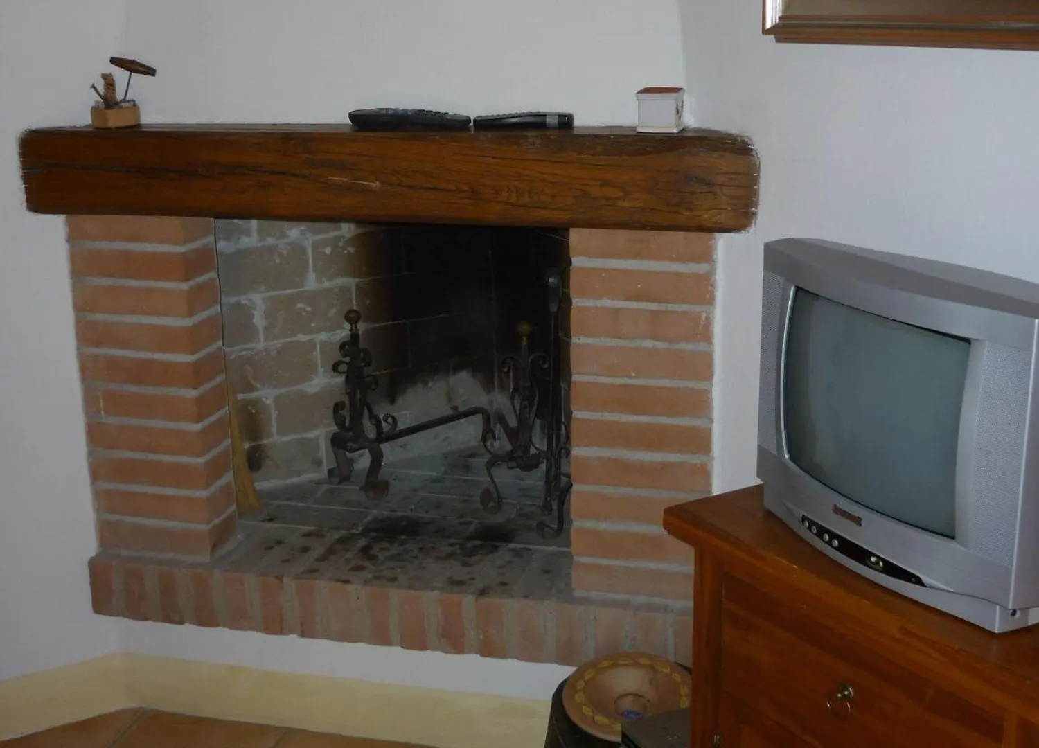 בית הארחה גאמבאסי 	Casa Ceneruzzi 0*,
